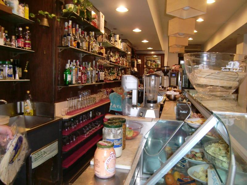 Bar isola