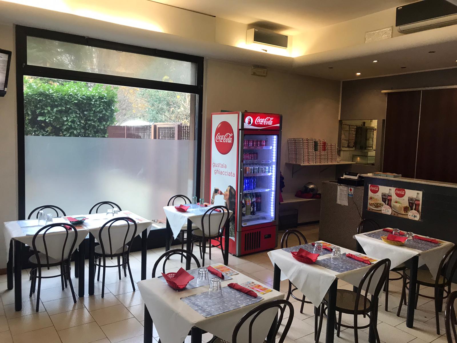 Pizzeria con somministrazione non assistita Milano
