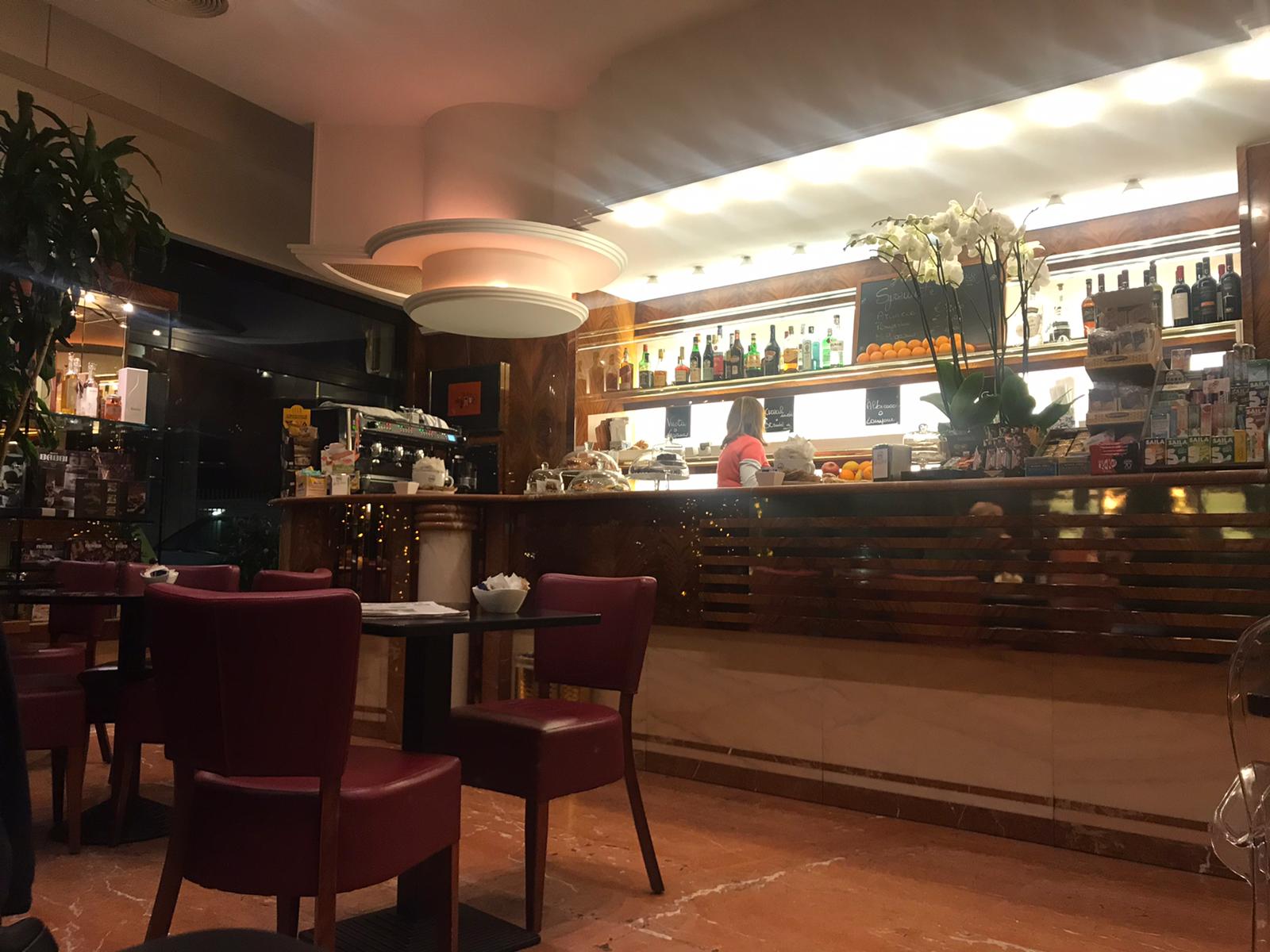 Bar  Angolare Milano