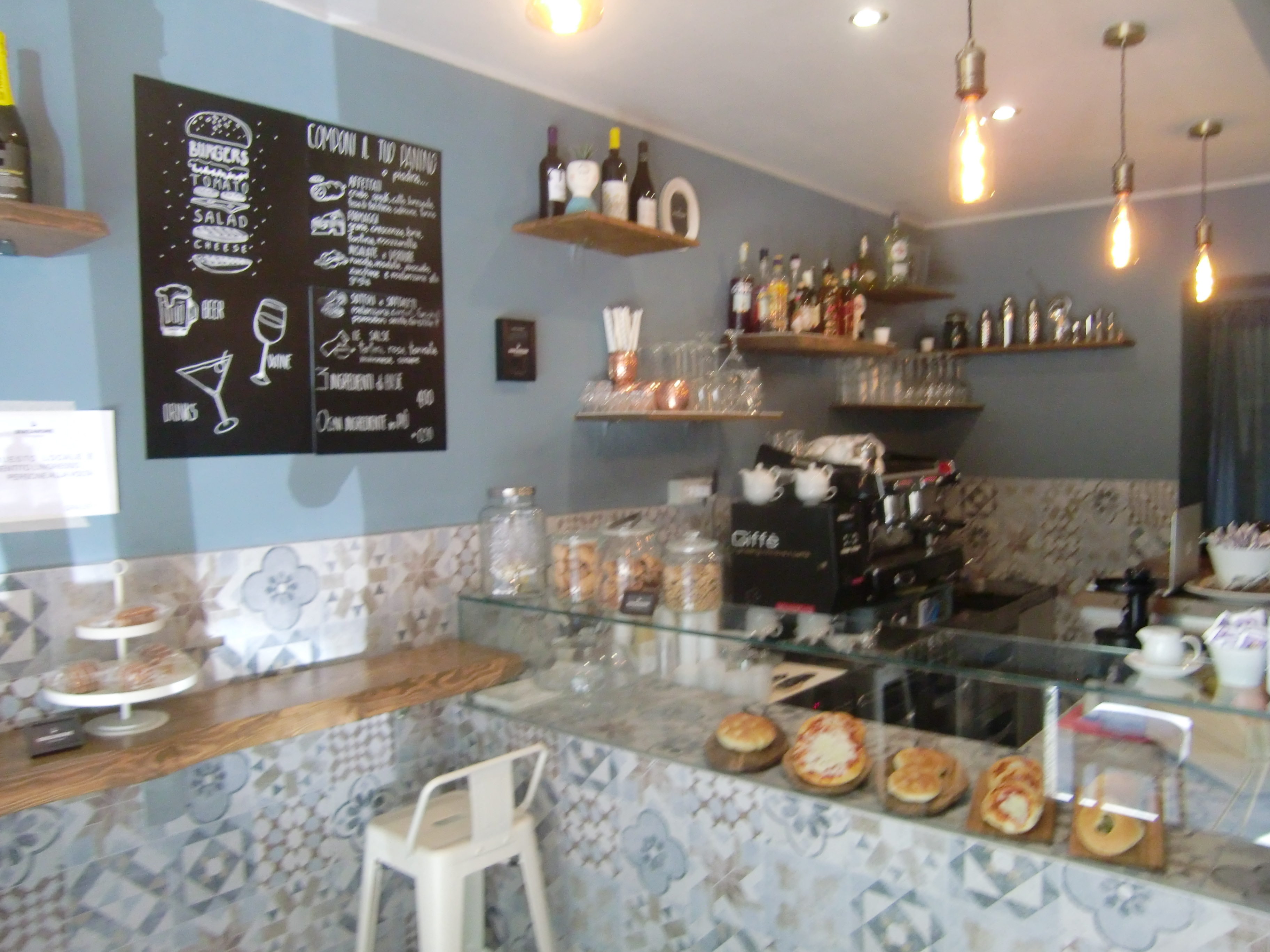 Piccolo Bar