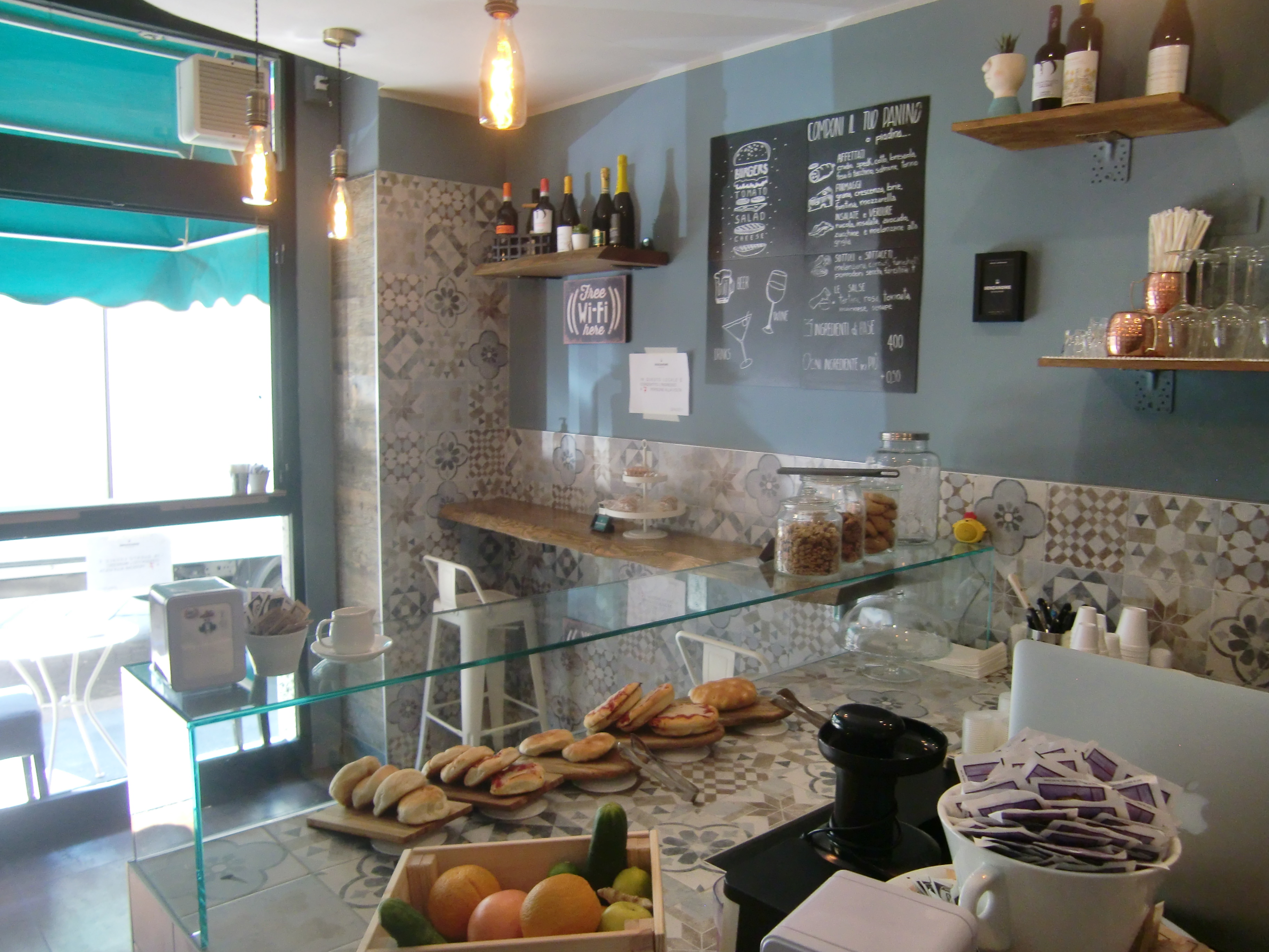 Piccolo Bar