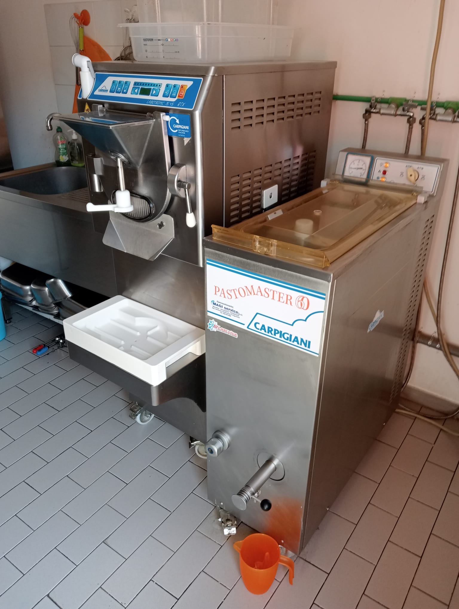 Gelateria con Laboratorio Milano € 99.000