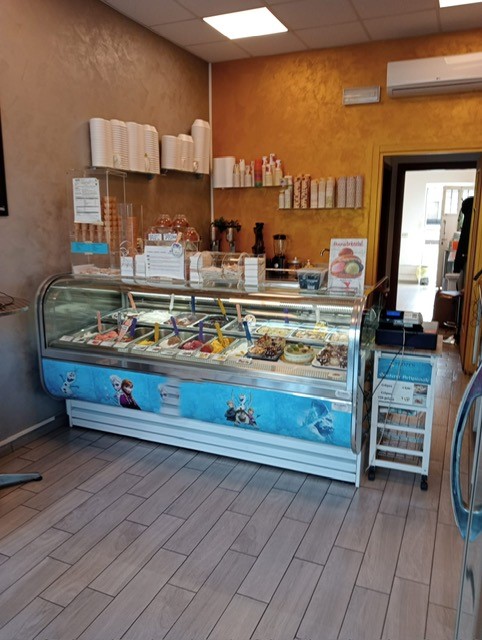 Gelateria con Laboratorio Milano € 99.000