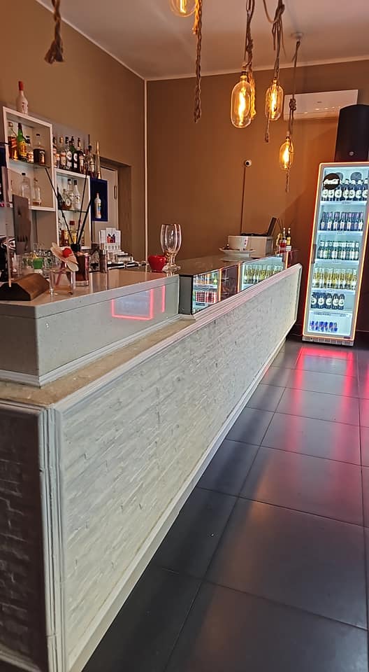 Bar Pizza Con forno Gas Monza 60.000€