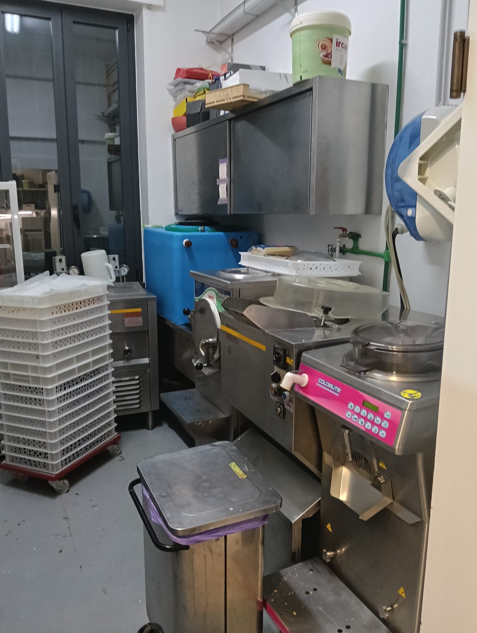 Bar  Gelateria  Pasticceria produzione propria Pogliano M.se € 300.000