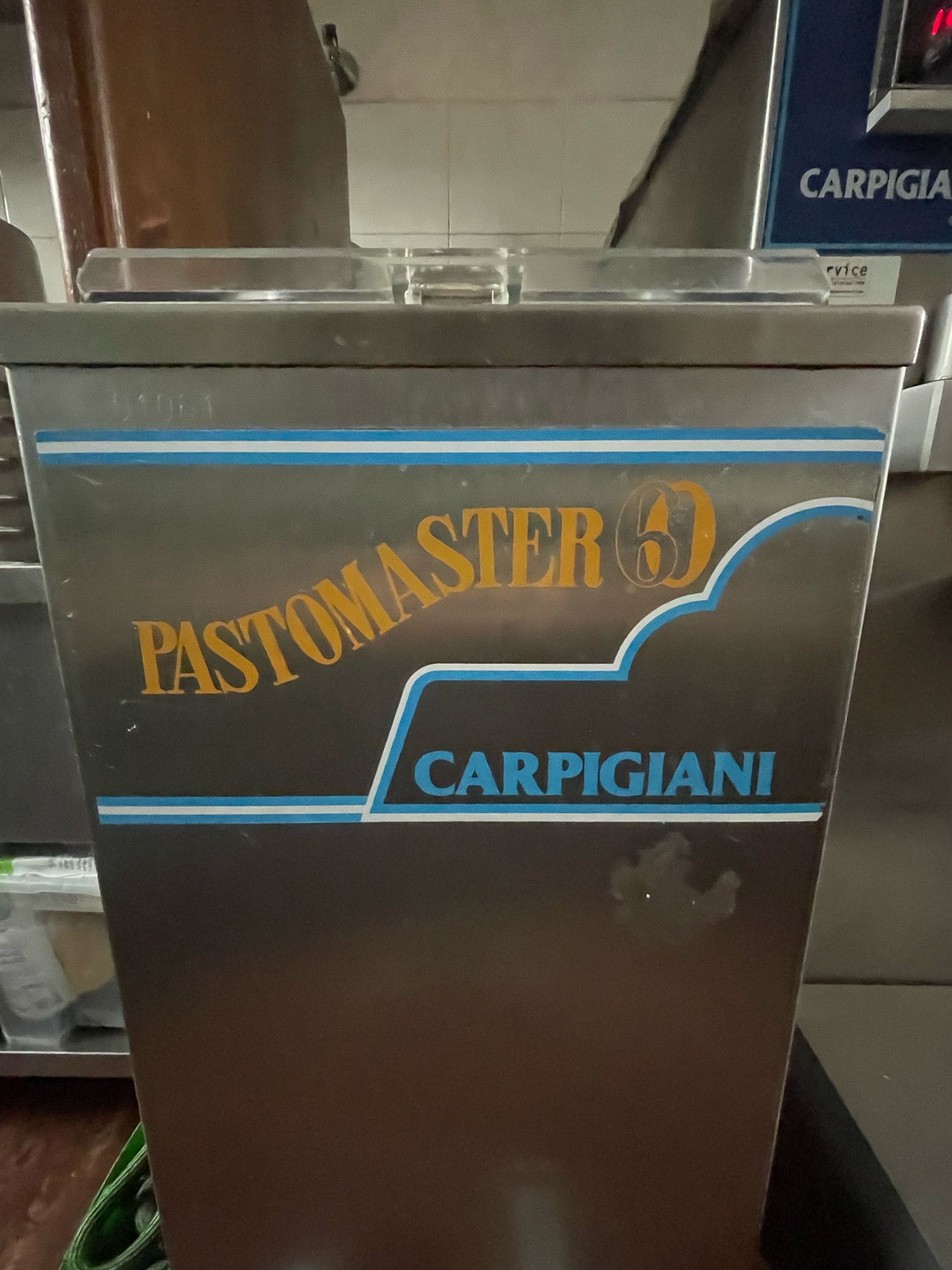 Gelateria Baggio  46000 €