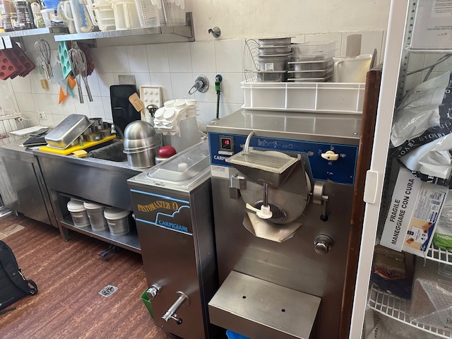 Gelateria Baggio  46000 €