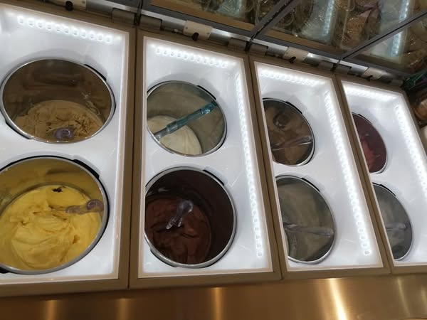 Saronno PanCaffè € 400000
