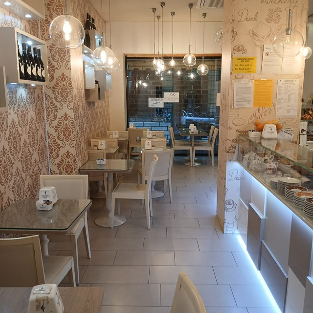 Saronno PanCaffè € 400000