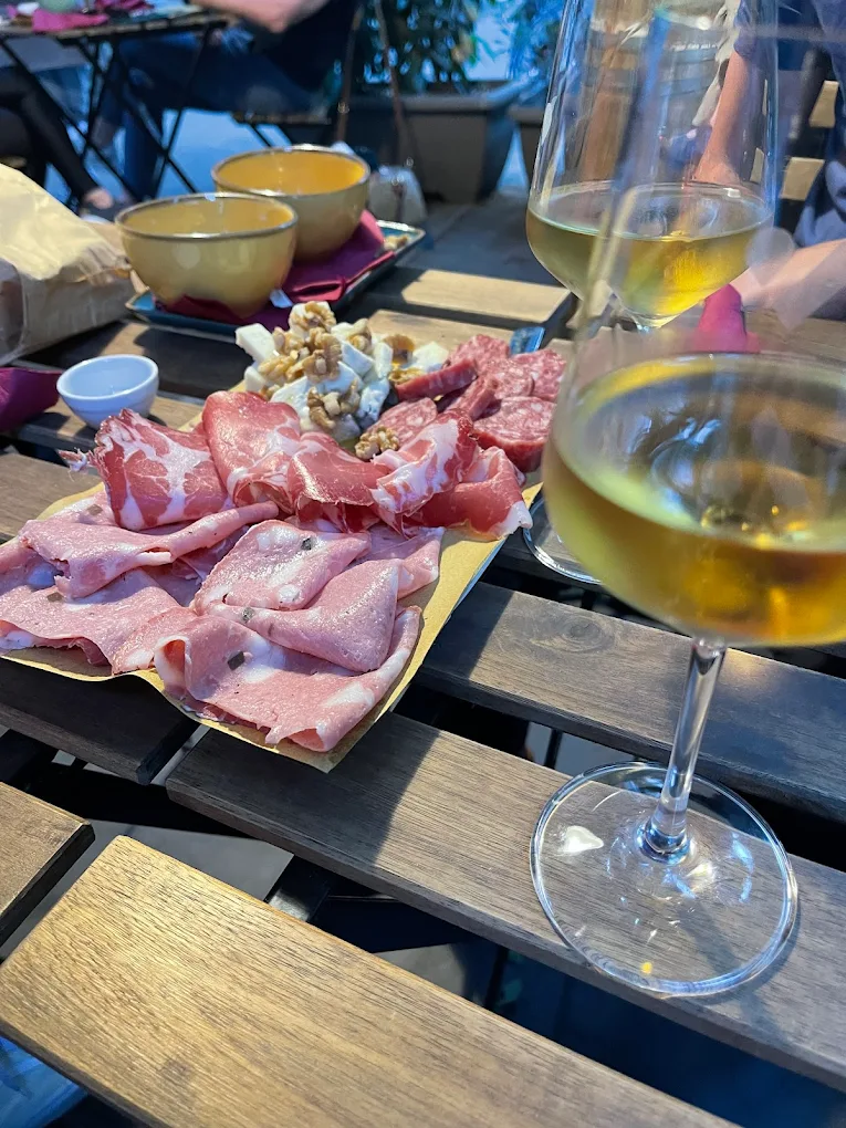Enoteca con mescita Milano (Sempione), 80.000€