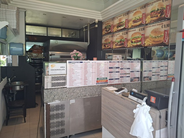Pizzeria con somministrazione non assistita Milano 50.000