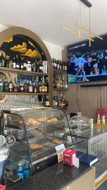 Bar Pizze &food 140.000 P.ta romana