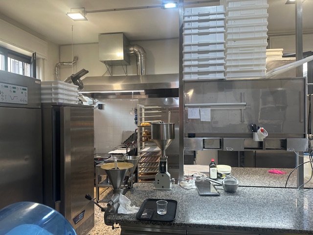 Bar  Gelateria  Pasticceria produzione propria Pogliano M.se