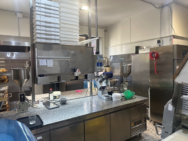 Bar  Gelateria  Pasticceria produzione propria Pogliano M.se