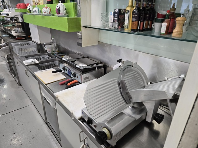 Bar   M. Precotto 150.000€