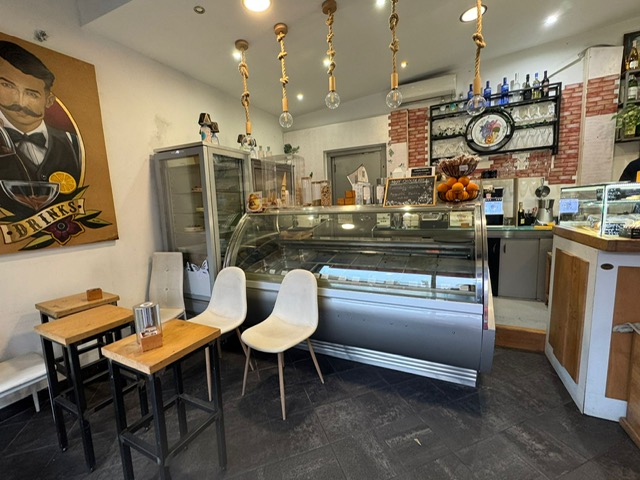 GELATERIA BAR LAMBRATE 70.000€