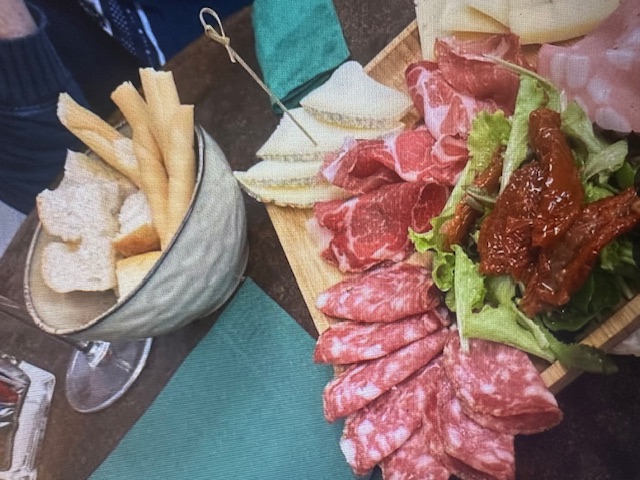 Bar con cucina Corso Vercelli  Milano 280.000