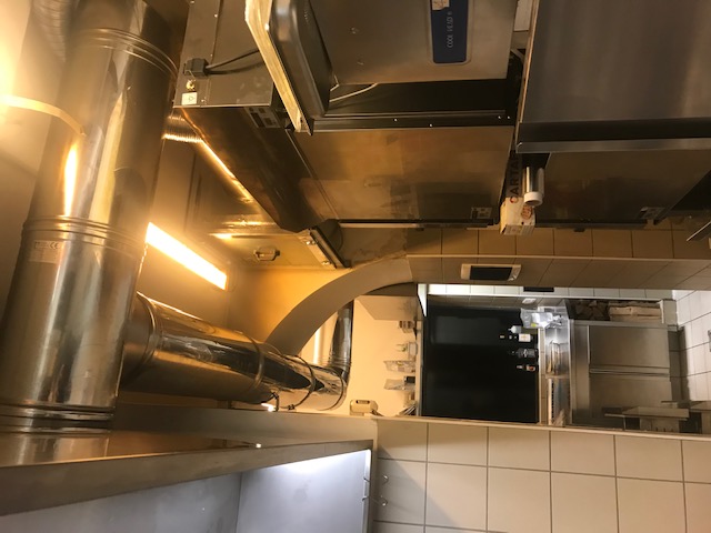Bar con cucina darsena Milano 88.000€