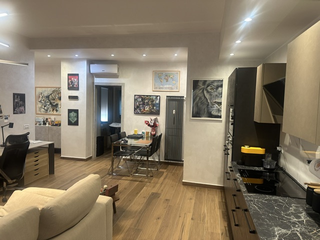 Appartamento Milano Piazza Carbonari 450.000€